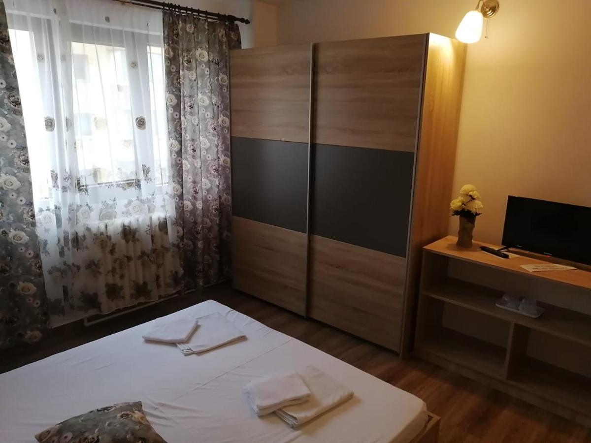 Hotel Dacor Orăştie 외부 사진