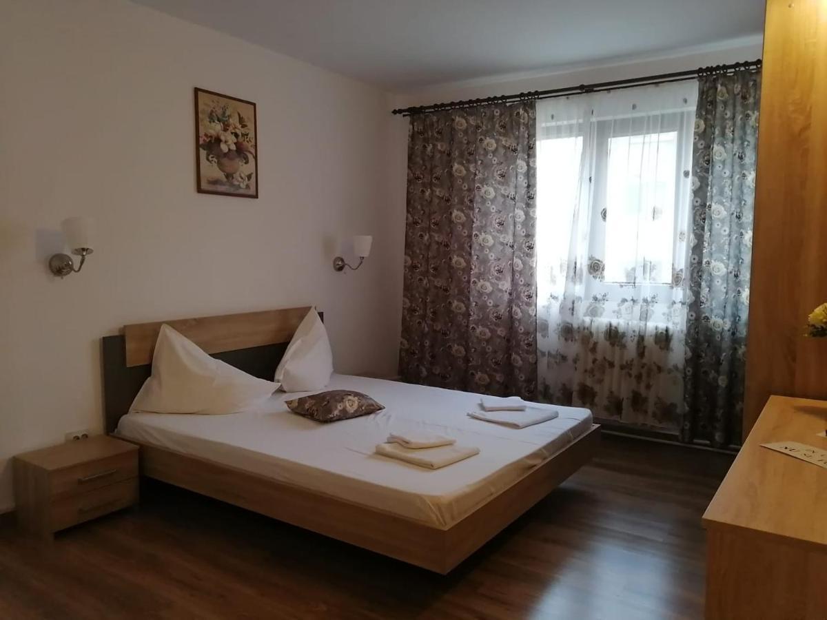Hotel Dacor Orăştie 외부 사진