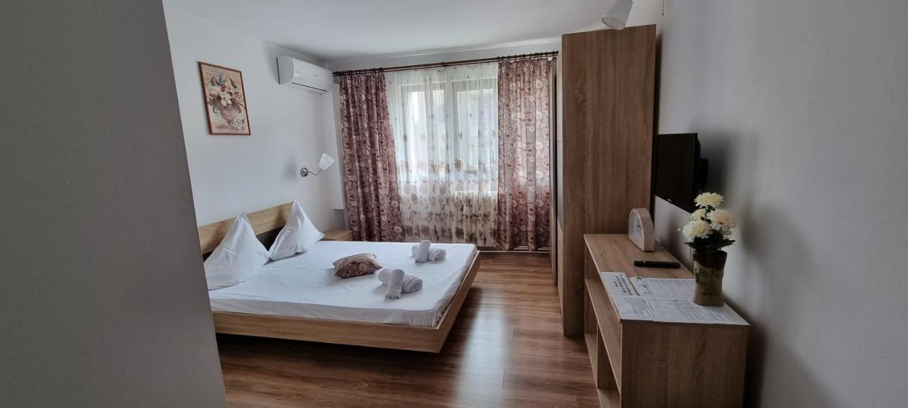 Hotel Dacor Orăştie 외부 사진