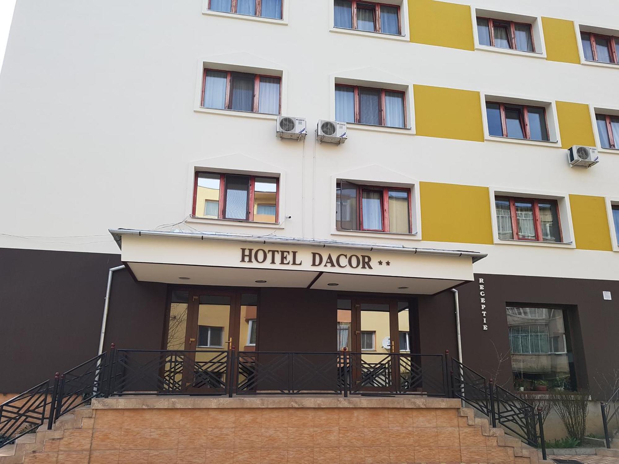 Hotel Dacor Orăştie 외부 사진