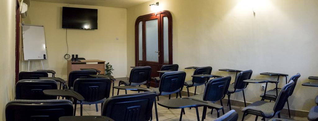 Hotel Dacor Orăştie 외부 사진