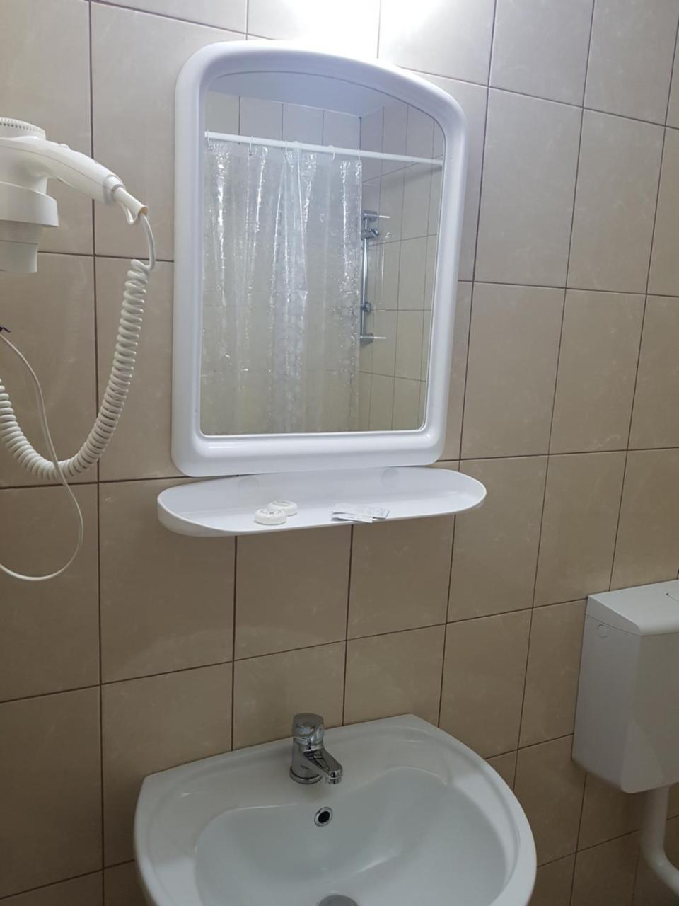 Hotel Dacor Orăştie 외부 사진