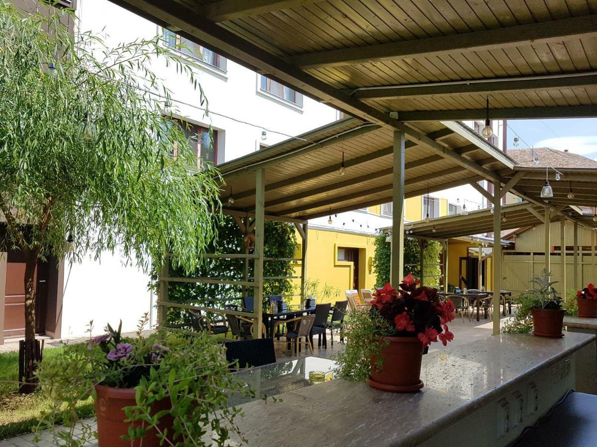 Hotel Dacor Orăştie 외부 사진